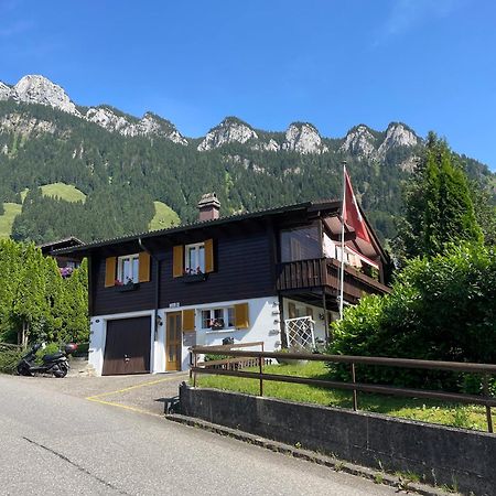 Free Spirit Chalet Fluehli Exterior photo