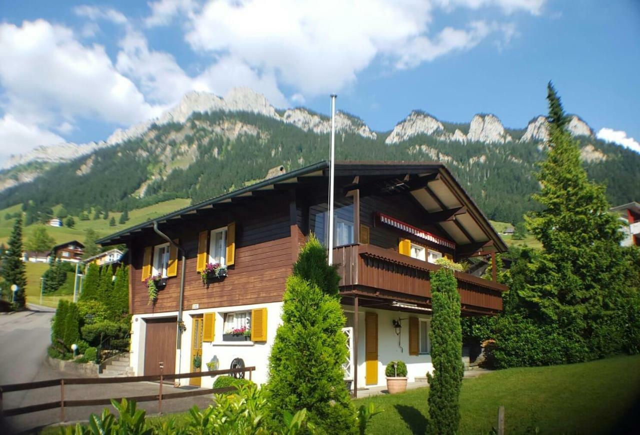 Free Spirit Chalet Fluehli Exterior photo